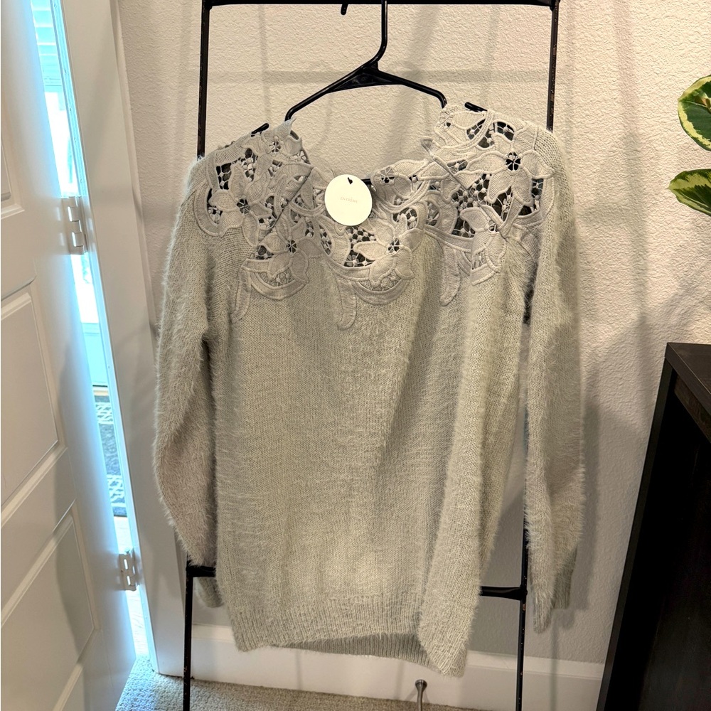 NEW Women’s Sweater